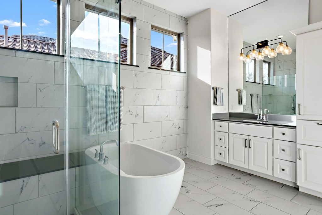 Bath — Hill Country custom home, Austin TX real estate photography